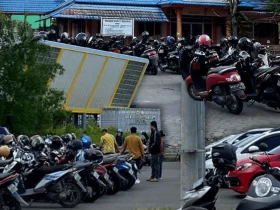 Parkir FISIP ULM Berbayar