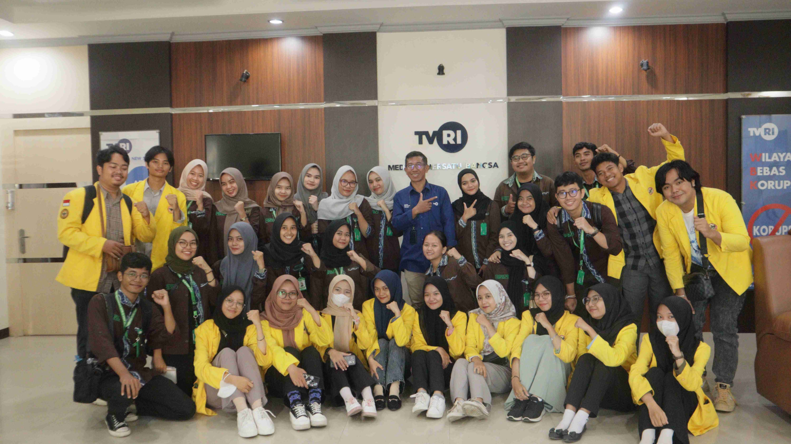 Media Visit INTRO ke TVRI Kalsel